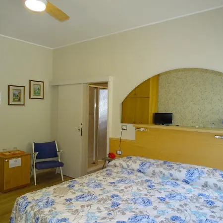 Casa Alessandra Hotel 2*